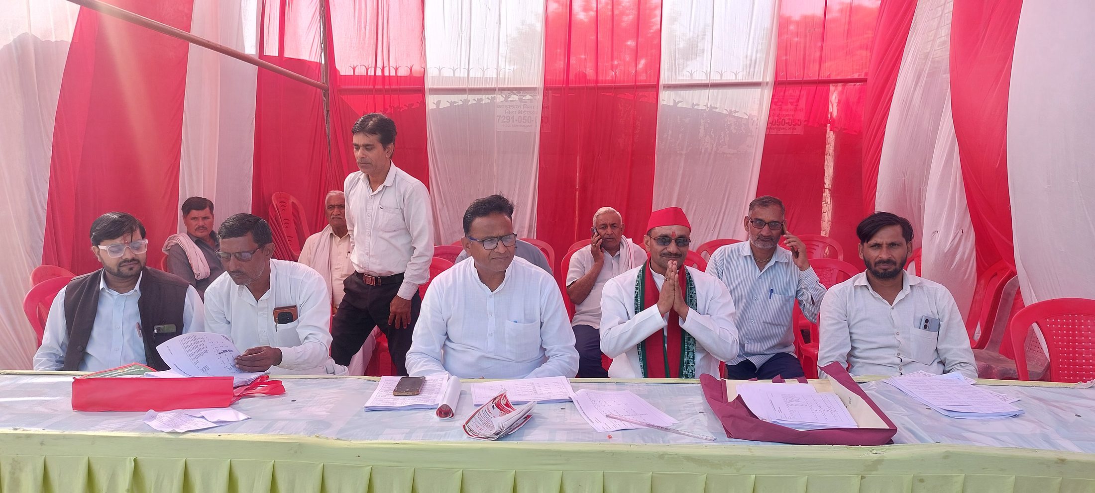आगरा खंड स्नातक चुनाव: गोवर्धन ब्लॉक पहुंचे सपा प्रत्याशी गोल्डी भैया, कार्यकर्ताओं में भरा जोश