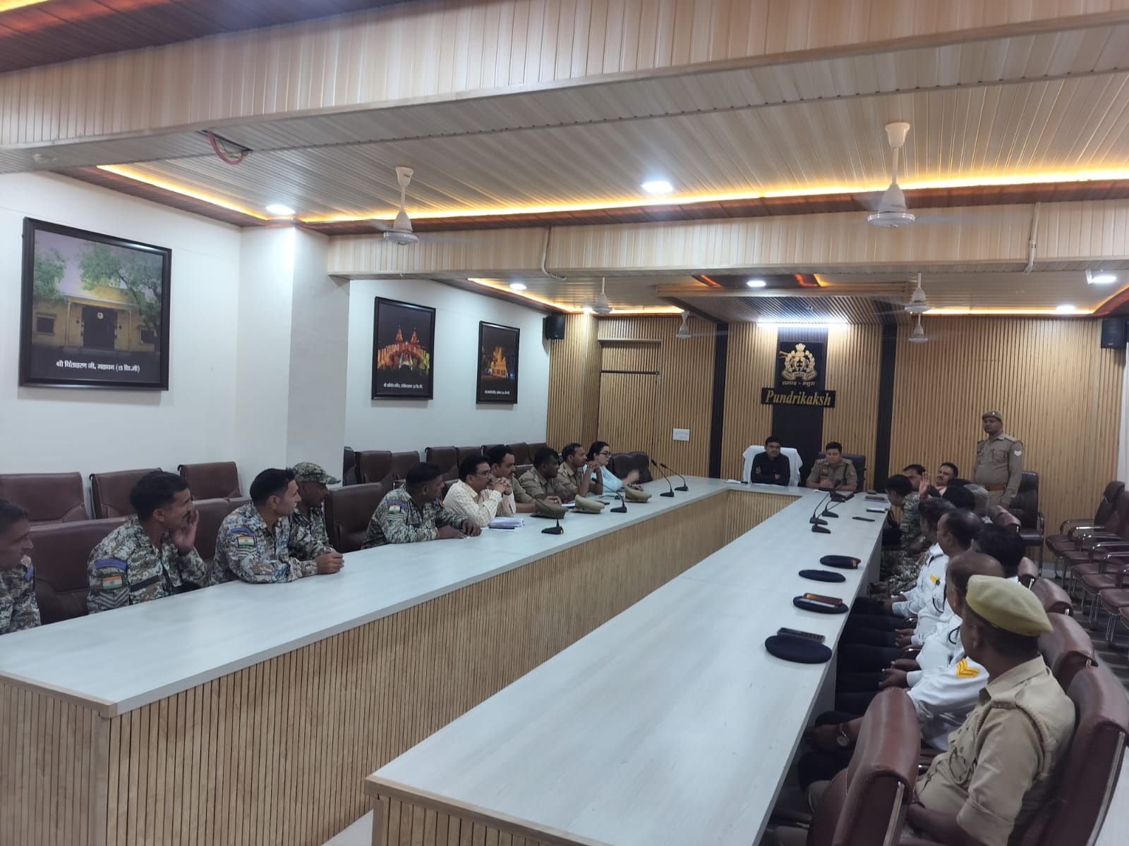 वृन्दावन को जाम से मिलेगी मुक्ति: क्षेत्राधिकारी की अध्यक्षता में अतिक्रमण और यातायात प्रबंधन को लेकर बड़ी बैठक